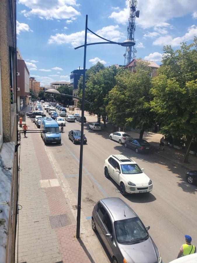 Apartamenti8 Korca Bagian luar foto